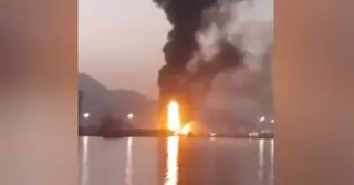 ফুজাইরাহ বন্দরে অগ্নিকাণ্ড ‘মার্কিন দুঃসাহসিকতার’ ফল— দাবি ইরানের